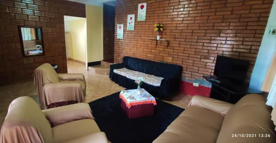 Iguazu Alojamiento "La Casa" Puerto Iguazú Kültér fotó